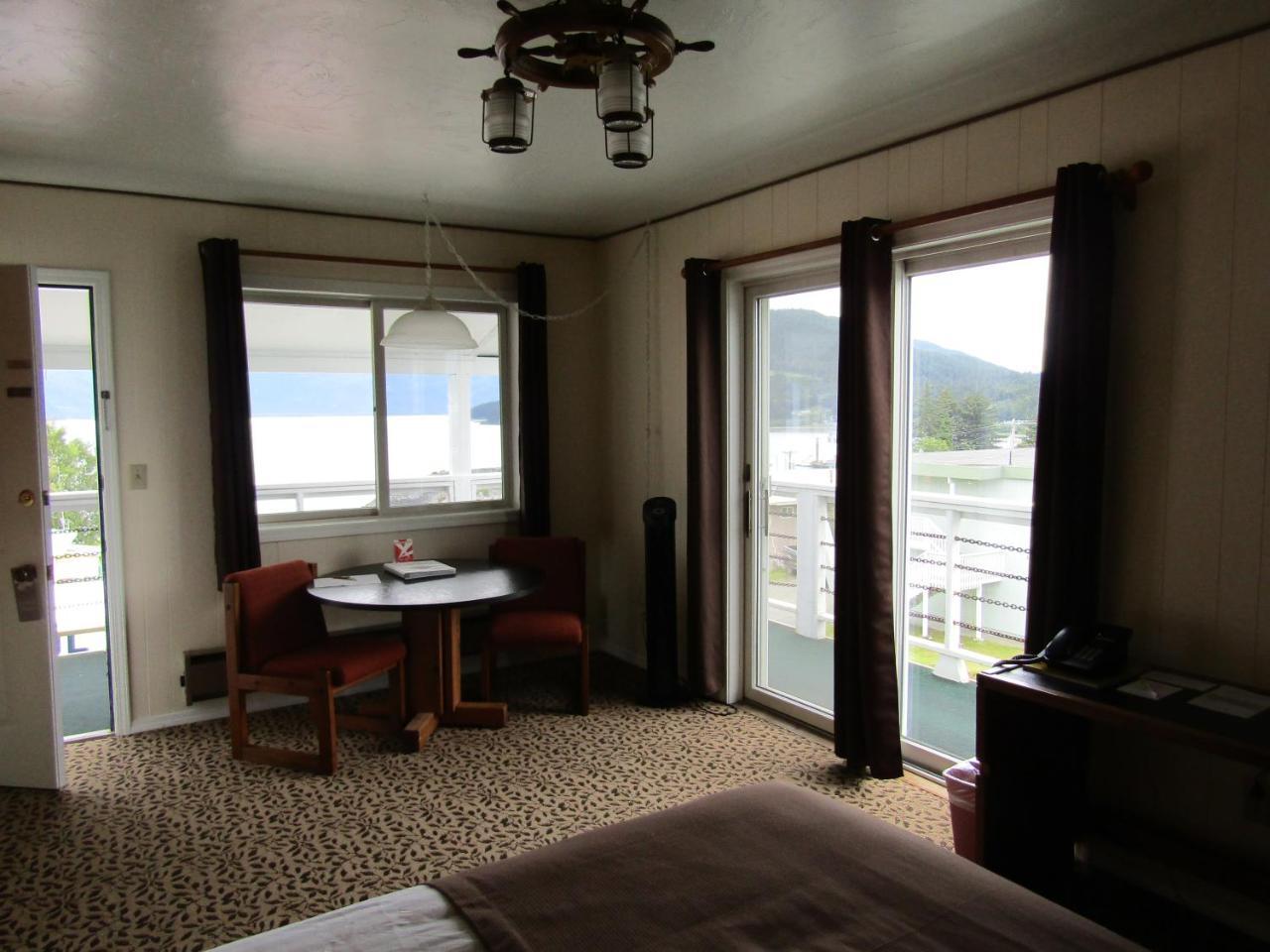Captain'S Choice Motel Haines Ngoại thất bức ảnh